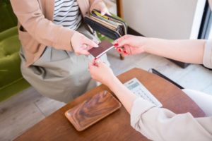 クレジットカードを持ってない人向け！必要性や保有率